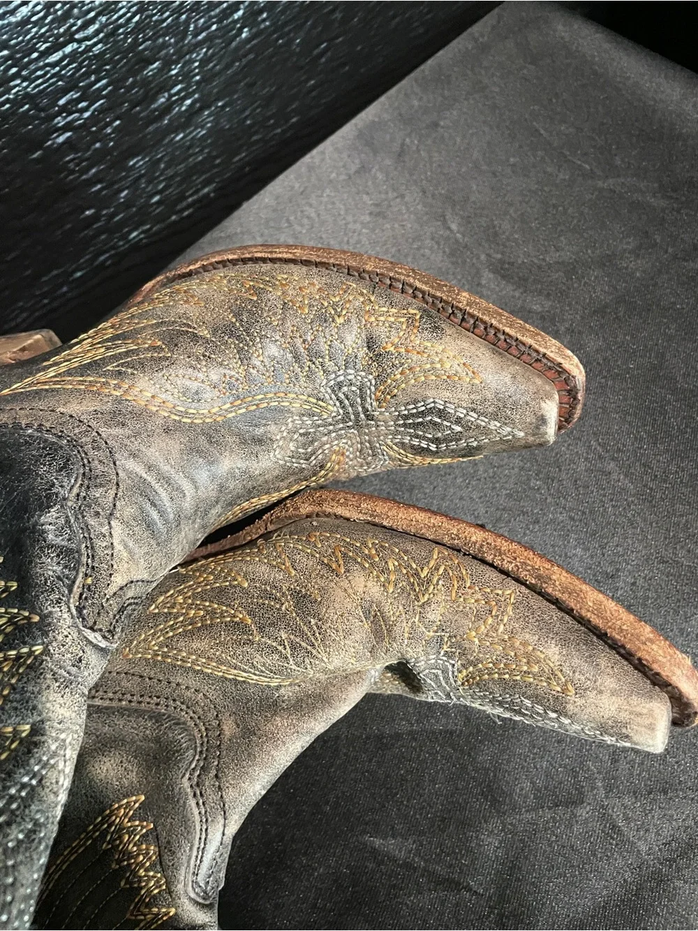 Vintage Corral Teens Boots Gray Leather Angel Wing Cross Cowgirl Size 3.5T